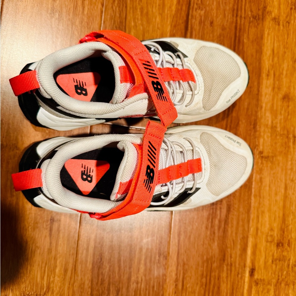 New Balance Kids Sneakers - White, Black, and Red size 13 - Picture 2 of 7